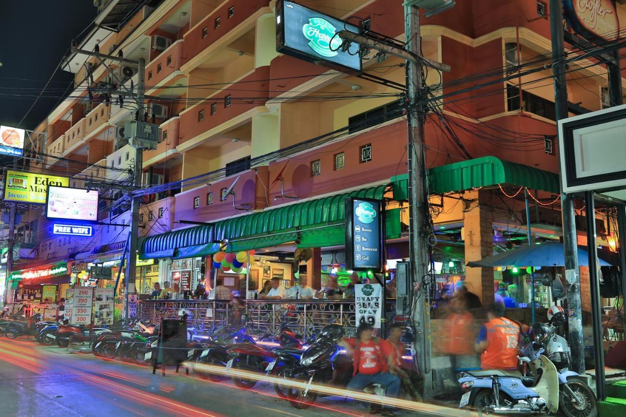 Harrys Hotel Bar & Restaurant Pattaya Exterior photo