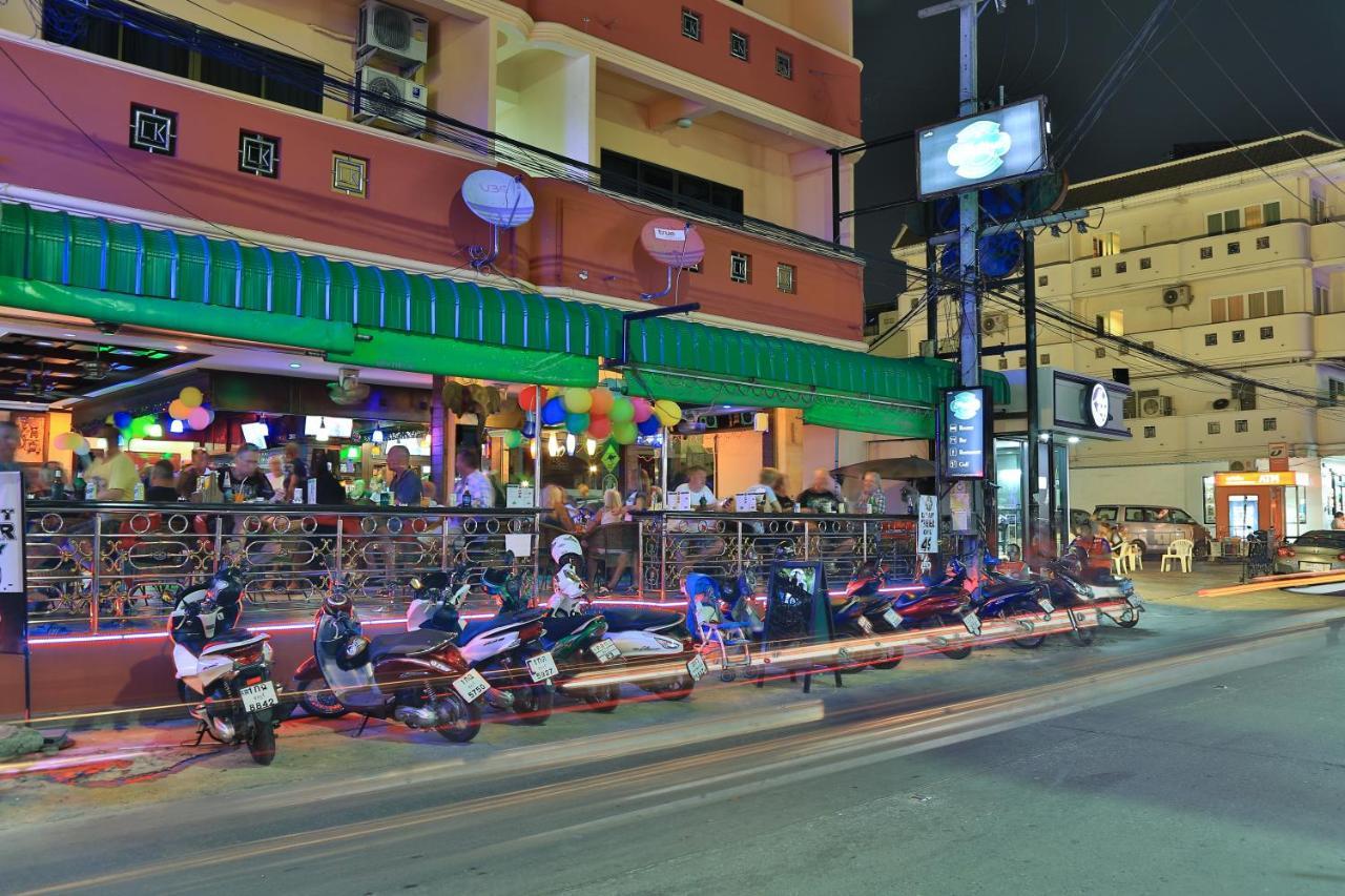 Harrys Hotel Bar & Restaurant Pattaya Exterior photo